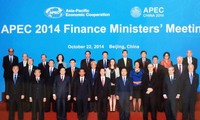 第21届亚太经合组织（APEC）财长会议发表联合声明 